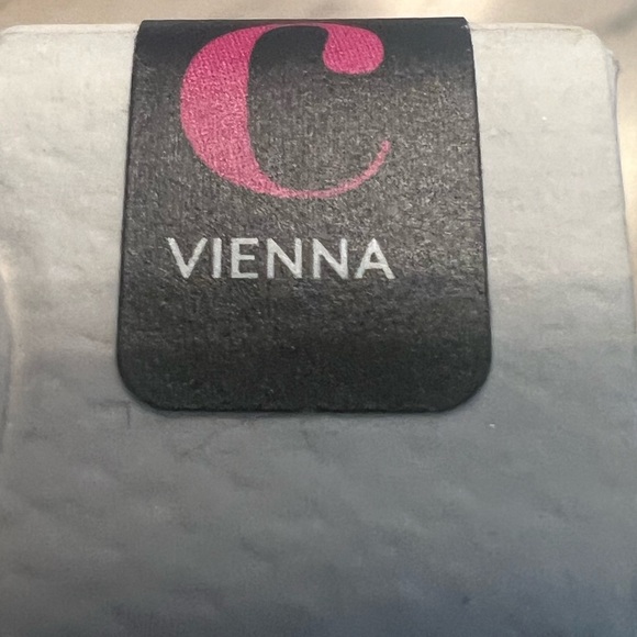 Cargo Cosmetics VIENNA Lip Gloss - Picture 2 of 4